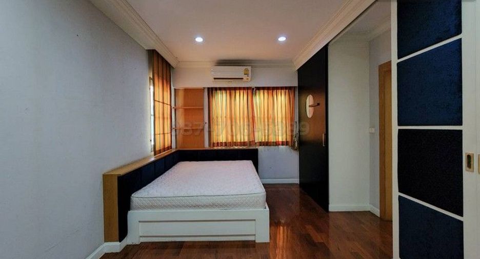 For sale 4 bedrooms house in Bueng Kum, Bangkok
