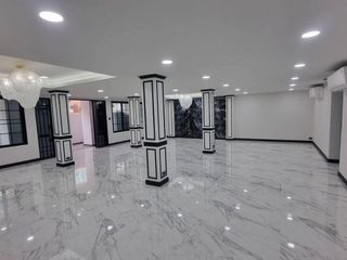 For rent 6 Beds house in Khlong Toei, Bangkok