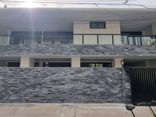 For rent 6 Beds house in Khlong Toei, Bangkok