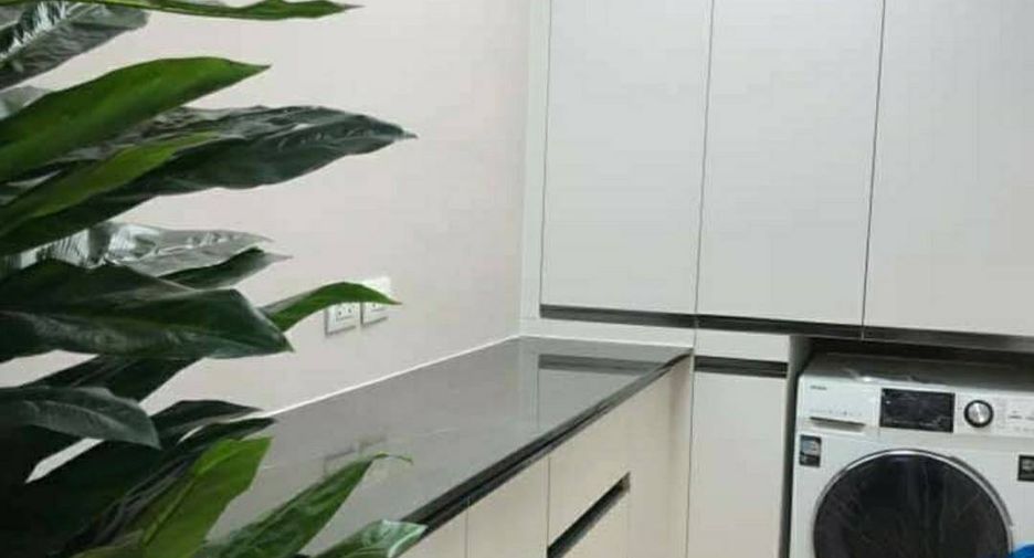 For rent 3 bedrooms condo in Watthana, Bangkok