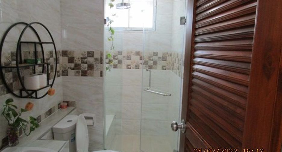 Casa en venta de 5 habitaciones en Ban Khai, Rayong