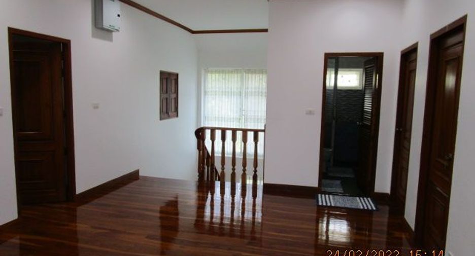 Casa en venta de 5 habitaciones en Ban Khai, Rayong