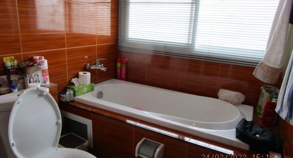 Casa en venta de 5 habitaciones en Ban Khai, Rayong