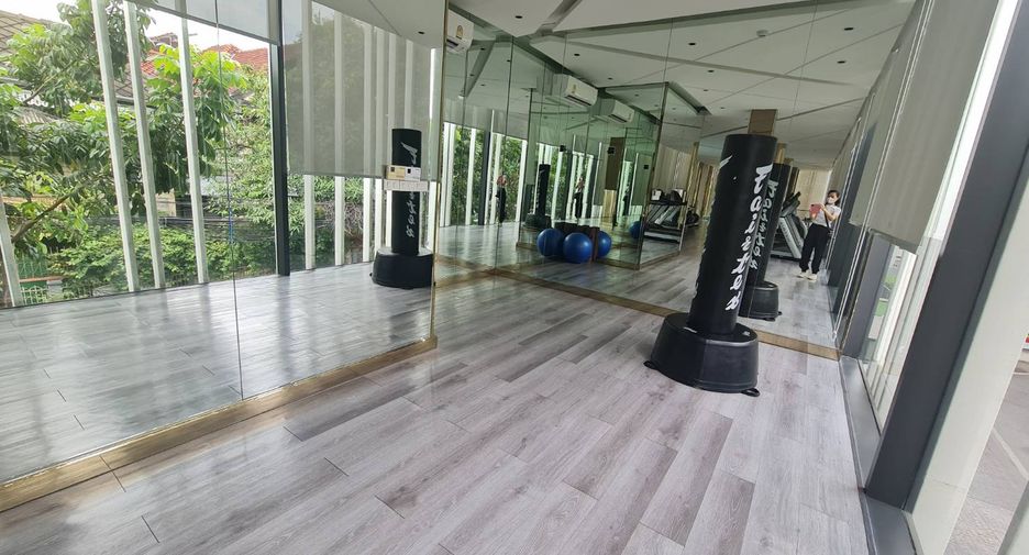 For sale 1 bed condo in Suan Luang, Bangkok