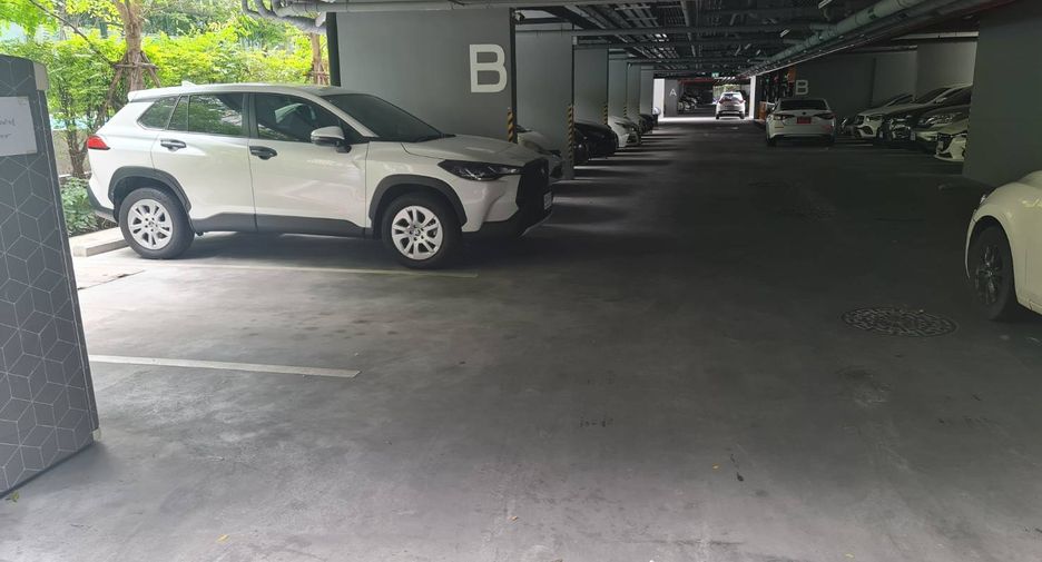 For sale 1 bed condo in Suan Luang, Bangkok