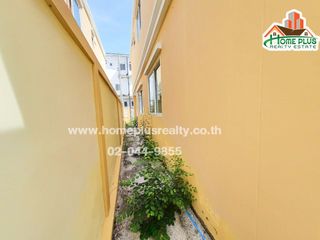 À vendre 3 chambres maison de ville à Mueang Chon Buri, Chonburi