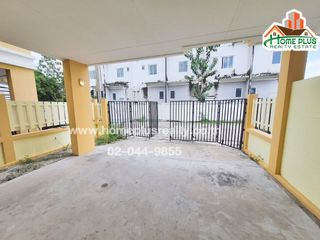 À vendre 3 chambres maison de ville à Mueang Chon Buri, Chonburi