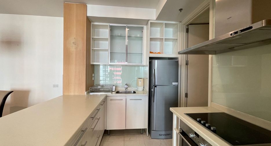 For rent 2 bedrooms condo in Sathon, Bangkok