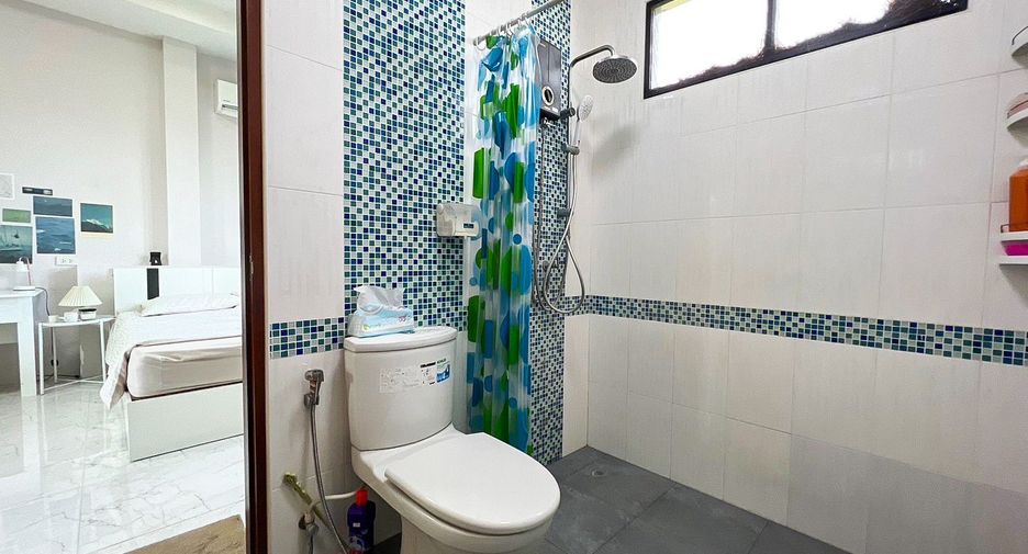 For sale 6 bedrooms house in San Kamphaeng, Chiang Mai