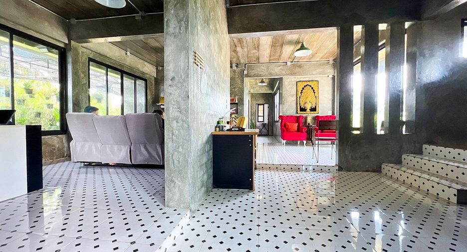 For sale 6 bedrooms house in San Kamphaeng, Chiang Mai