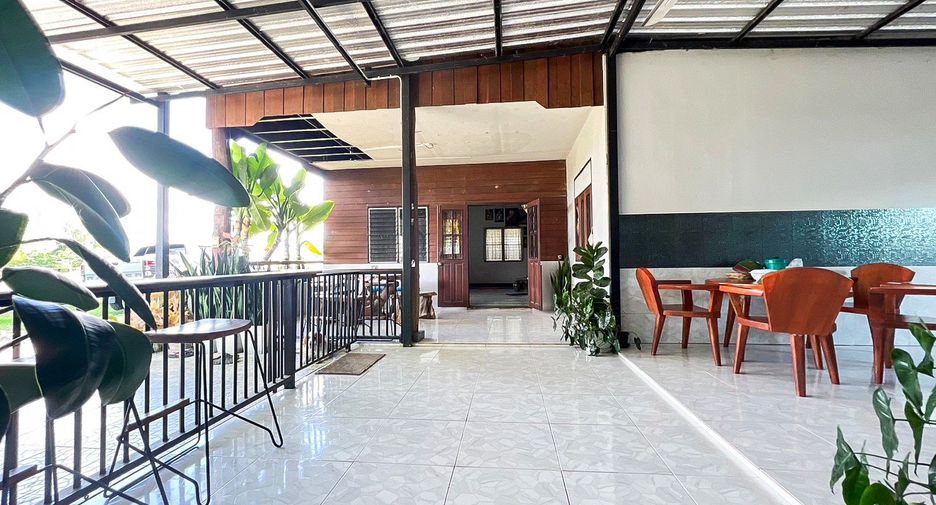 For sale 6 bedrooms house in San Kamphaeng, Chiang Mai