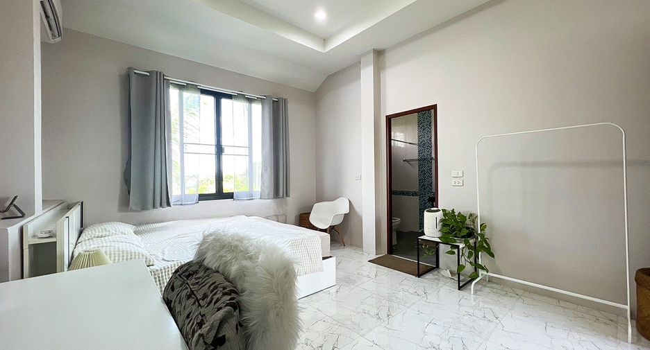 For sale 6 bedrooms house in San Kamphaeng, Chiang Mai