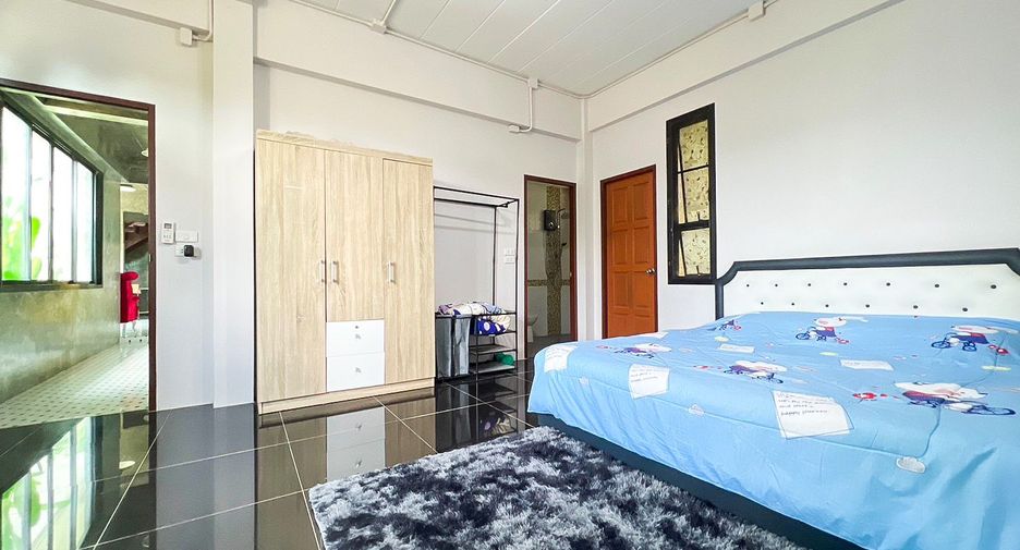 For sale 6 bedrooms house in San Kamphaeng, Chiang Mai