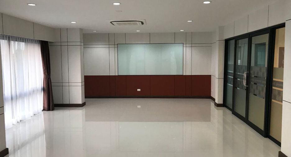 For sale office in Suan Luang, Bangkok
