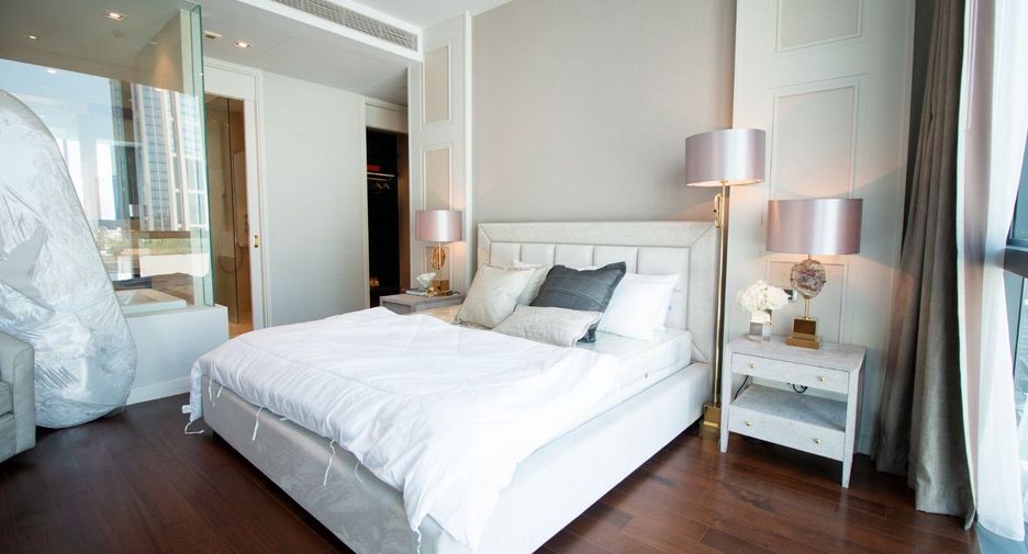 For rent 2 bedrooms condo in Khlong Toei, Bangkok