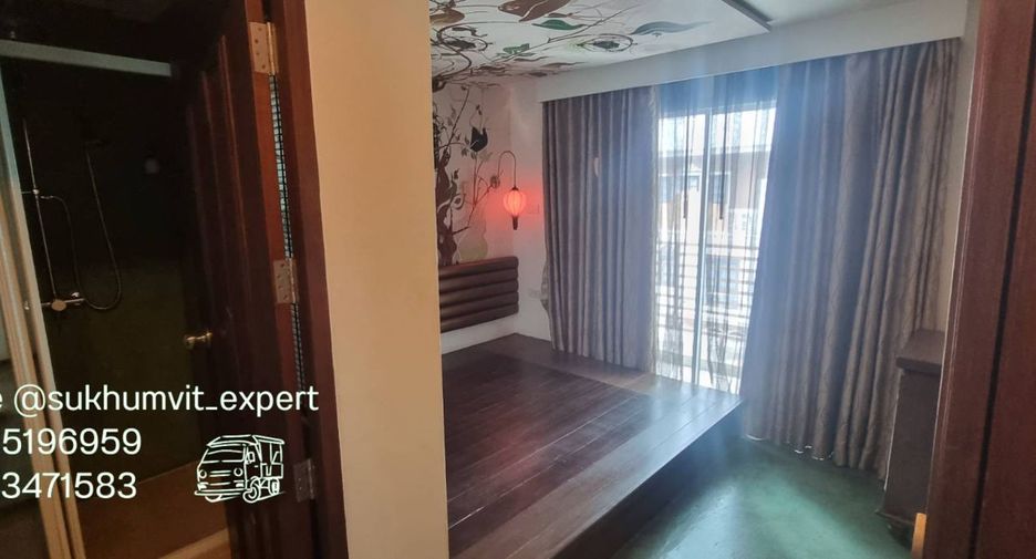 For rent 7 bed retail Space in Watthana, Bangkok
