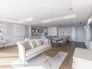 For sale 2 bedrooms condo in Sathon, Bangkok