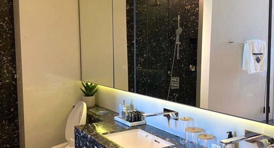 For rent and for sale 2 bedrooms condo in Khlong Toei, Bangkok