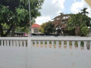 出售 土地 在 Khlong San, 曼谷
