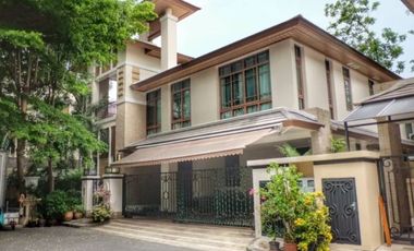 À louer 5 chambres maison à Watthana, Bangkok