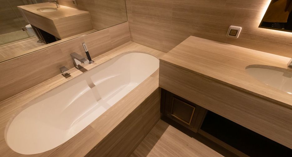 Продажа 3 спальни апартаменты в Кхлонг Тоеи, Бангкок