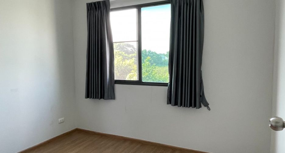 Casa adosada en venta de 4 habitaciones en Saphan Sung, Bangkok