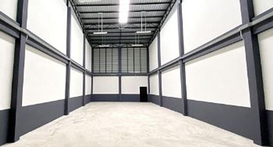 For rent 3 bed warehouse in Bang Bua Thong, Nonthaburi