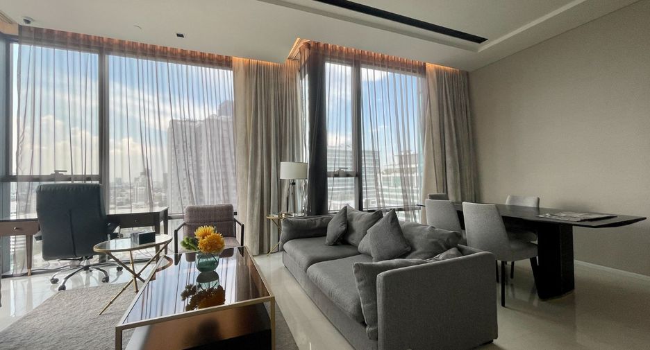 For rent 2 bedrooms condo in Watthana, Bangkok