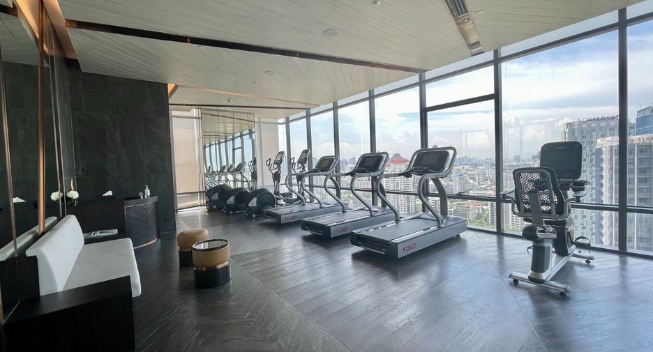 For rent 2 bedrooms condo in Watthana, Bangkok