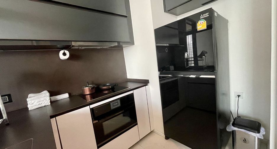 For rent 2 bedrooms condo in Watthana, Bangkok