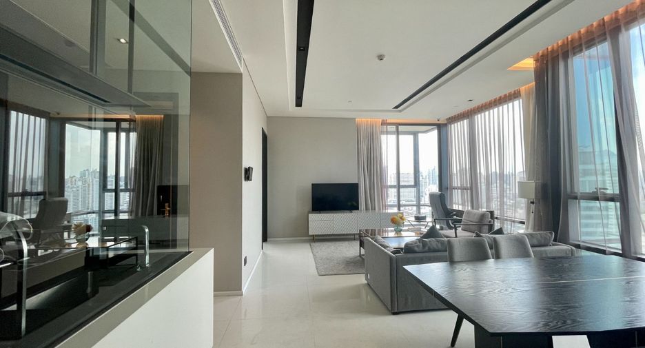 For rent 2 bedrooms condo in Watthana, Bangkok