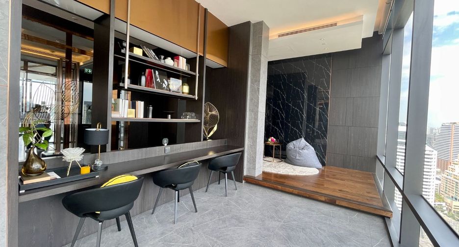 For rent 2 bedrooms condo in Watthana, Bangkok