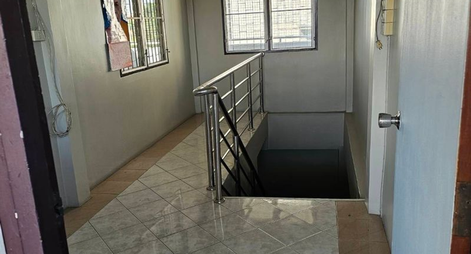 For sale retail Space in Lat Phrao, Bangkok