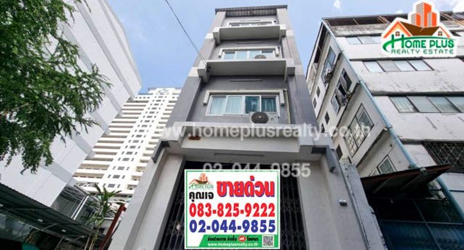 For sale 3 Beds retail Space in Sathon, Bangkok