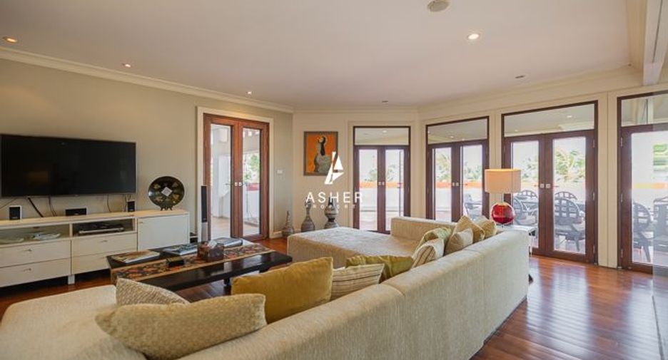 For sale 4 bedrooms condo in Cha Am, Phetchaburi