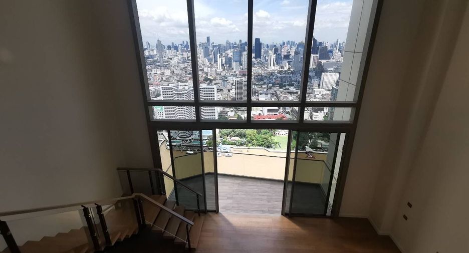 For sale 5 bedrooms condo in Khlong San, Bangkok