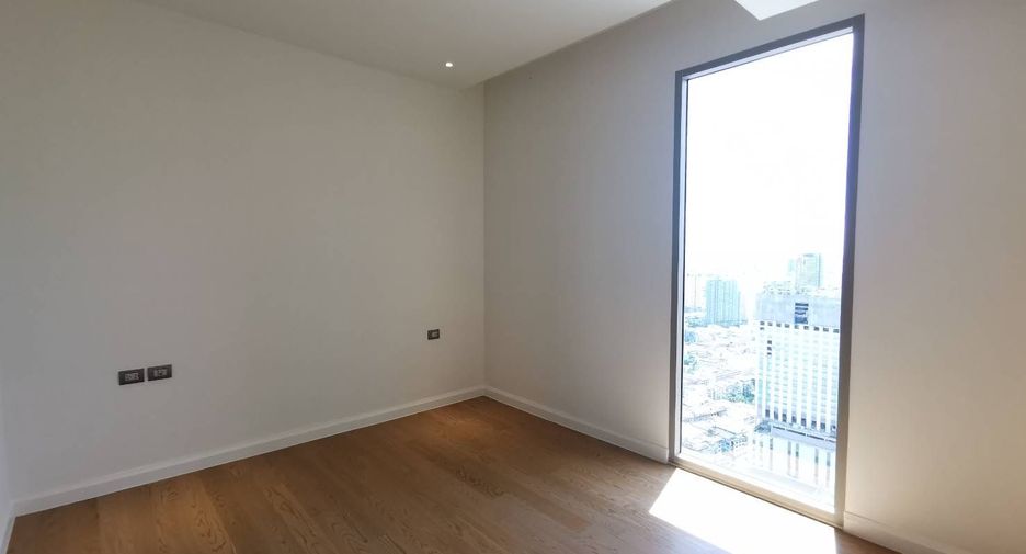 For sale 5 bedrooms condo in Khlong San, Bangkok