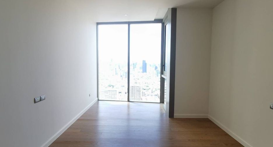 For sale 5 bedrooms condo in Khlong San, Bangkok