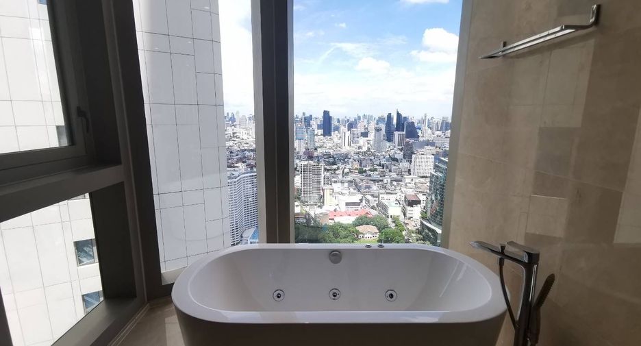 For sale 5 bedrooms condo in Khlong San, Bangkok