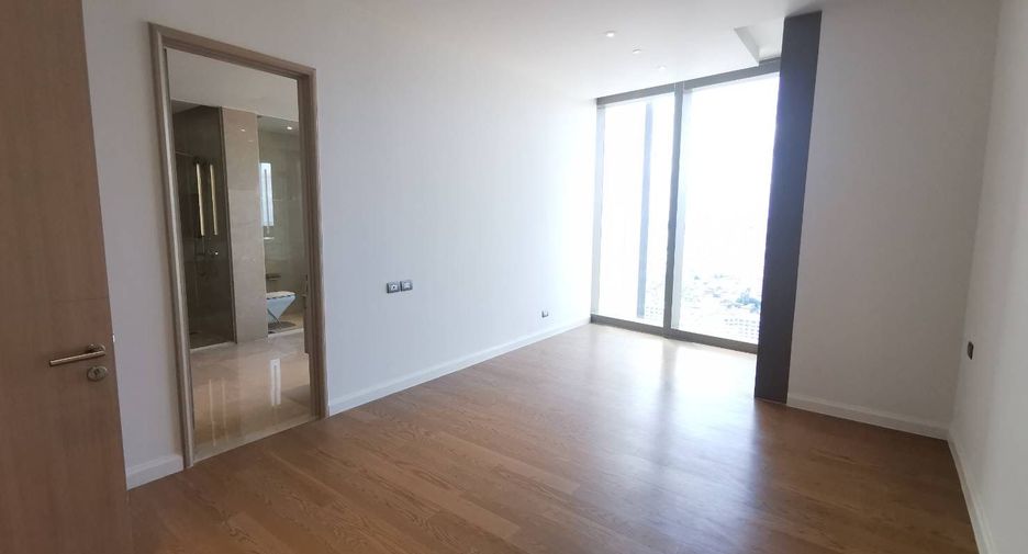For sale 5 bedrooms condo in Khlong San, Bangkok