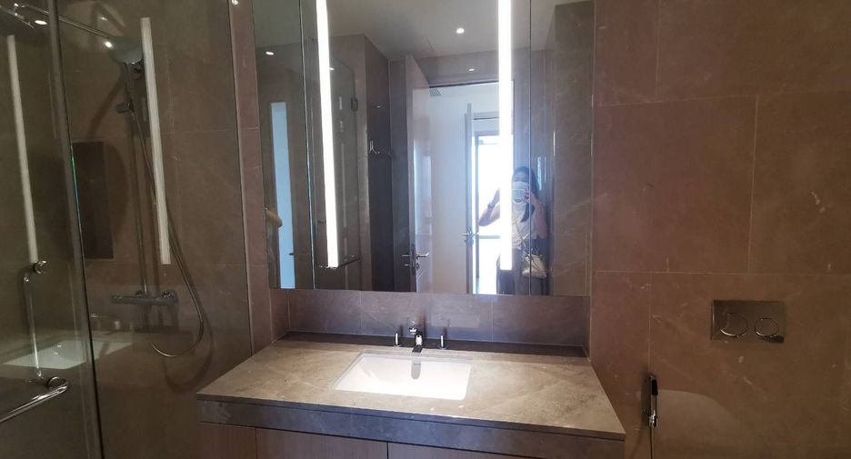 For sale 5 bedrooms condo in Khlong San, Bangkok