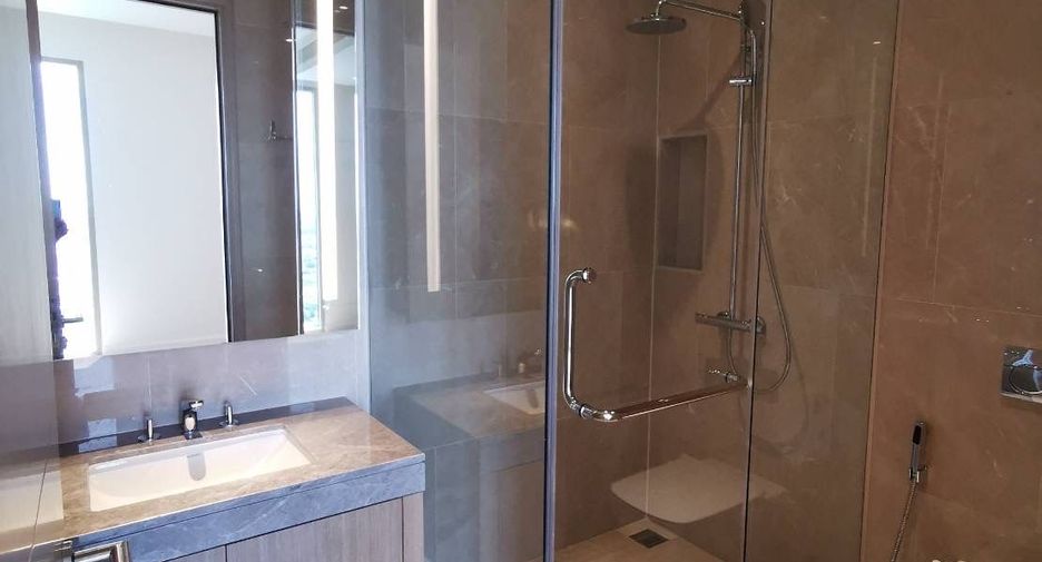 For sale 5 bedrooms condo in Khlong San, Bangkok