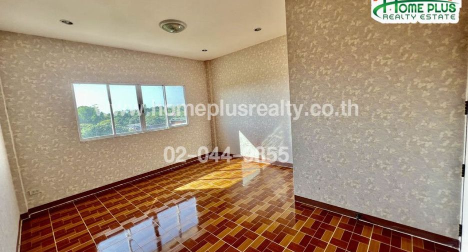 For sale 2 bedrooms retail Space in Mueang Ang Thong, Ang Thong