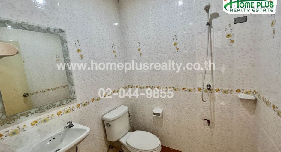 For sale 2 bedrooms retail Space in Mueang Ang Thong, Ang Thong