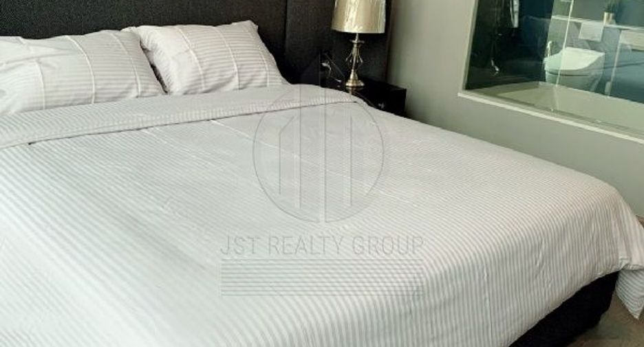 For rent 2 ベッドルーム condo in Watthana, Bangkok