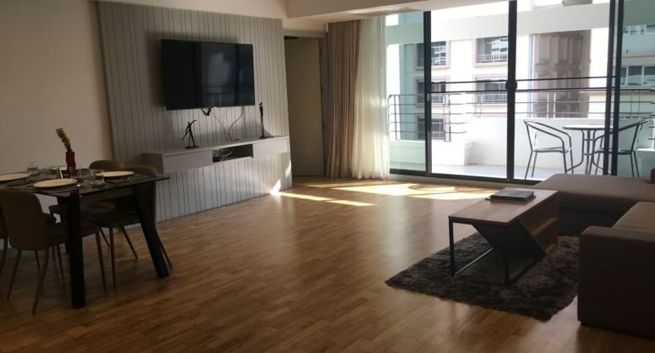For rent 2 bedrooms condo in Watthana, Bangkok