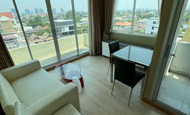 For sale 2 bed condo in Watthana, Bangkok