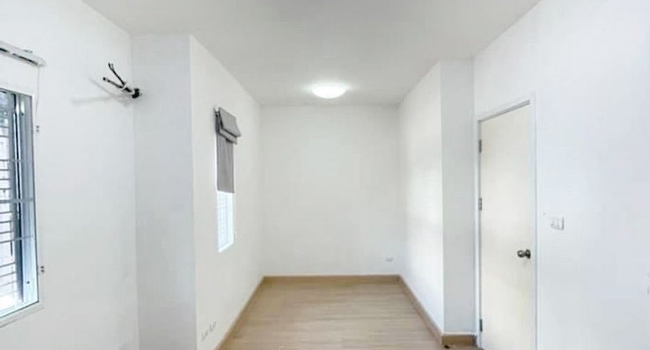 À vendre 3 chambres maison de ville à Bang Yai, Nonthaburi