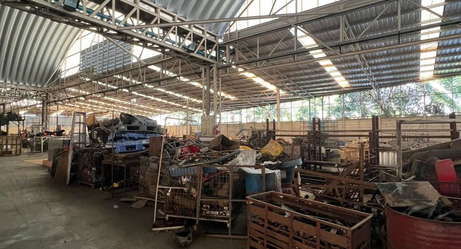 For rent 30 bed warehouse in Nakhon Chai Si, Nakhon Pathom