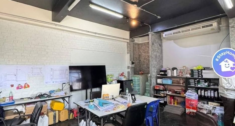 For rent office in Phan Thong, Chonburi